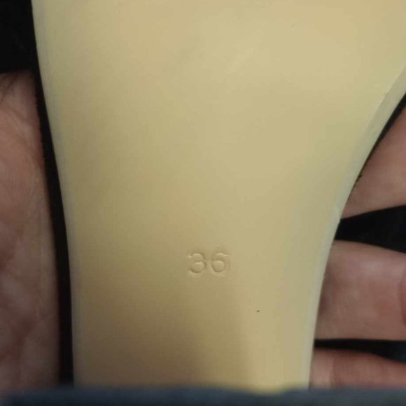 Black feather heels lace up 3-4 inch heels size 6 - Picture 7 of 7